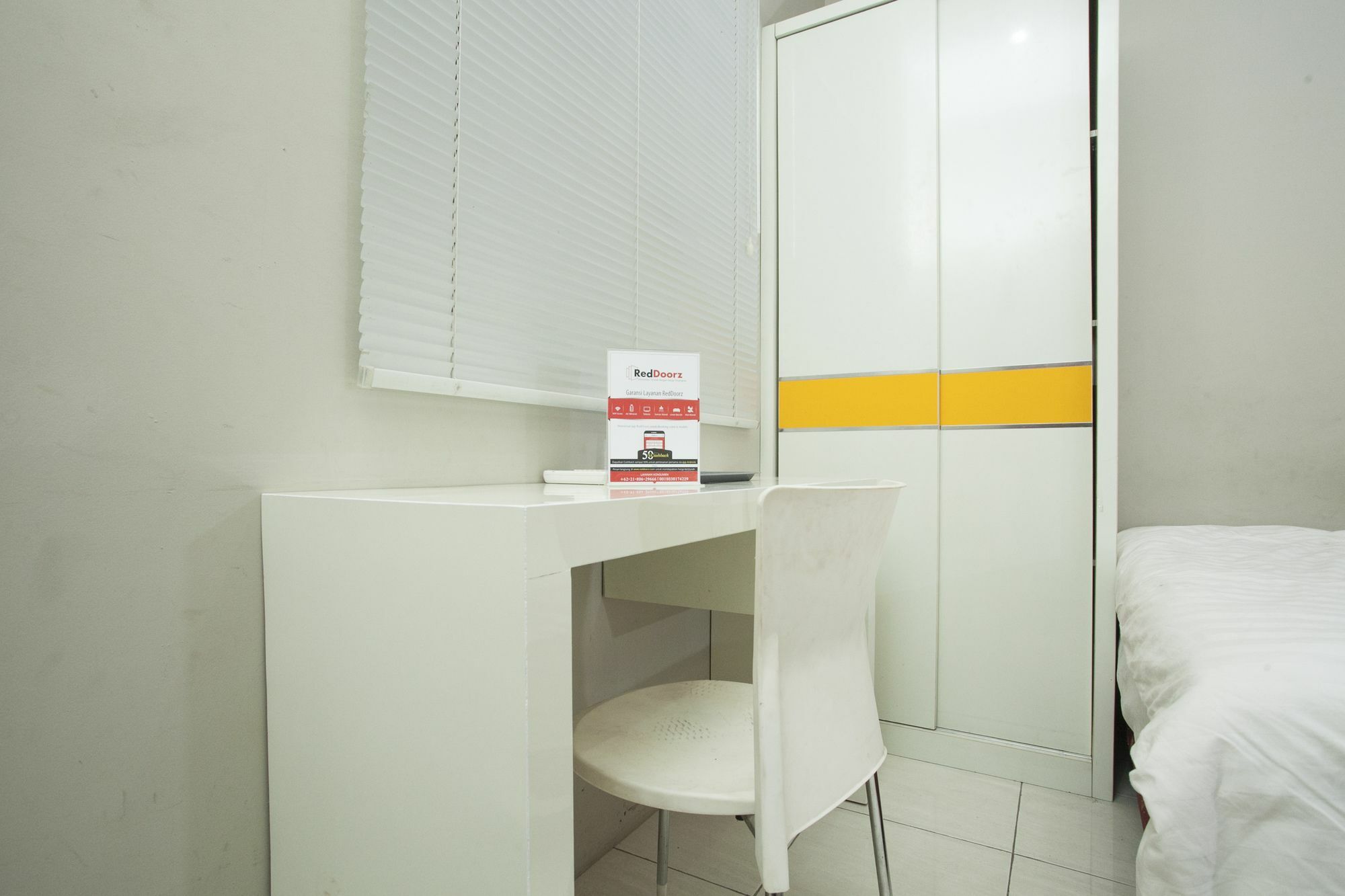 Reddoorz At Siwalankerto Surabaya Hotel Ngoại thất bức ảnh
